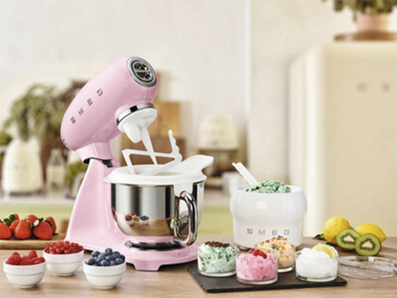 миксер Smeg SMF03PKEU купить