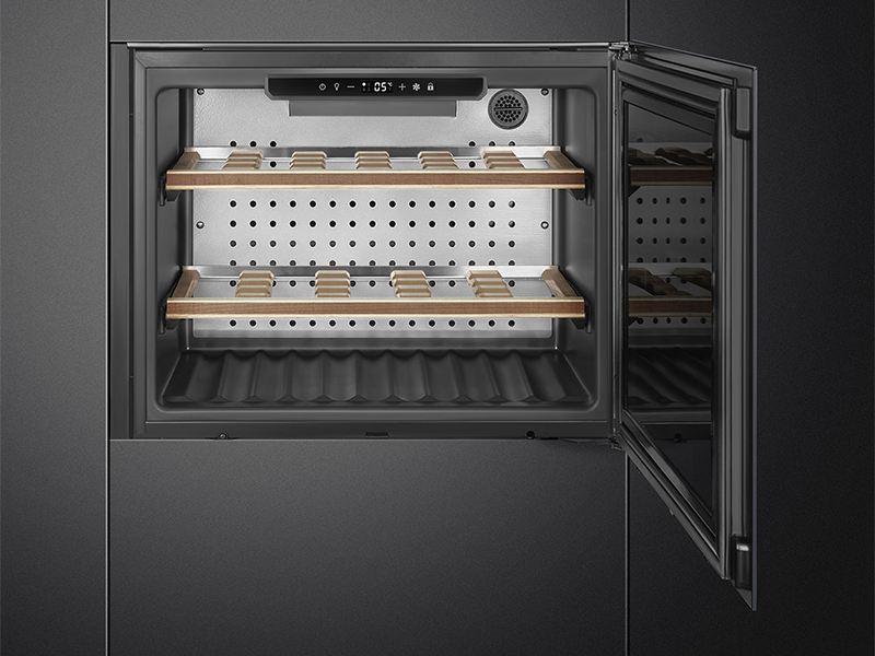 винный шкаф встраиваемый Smeg CVI121G купить