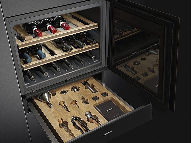 винный шкаф встраиваемый Smeg CVI121G купить