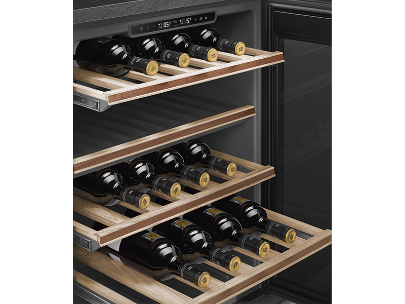 винный шкаф встраиваемый Smeg CVI138LG купить