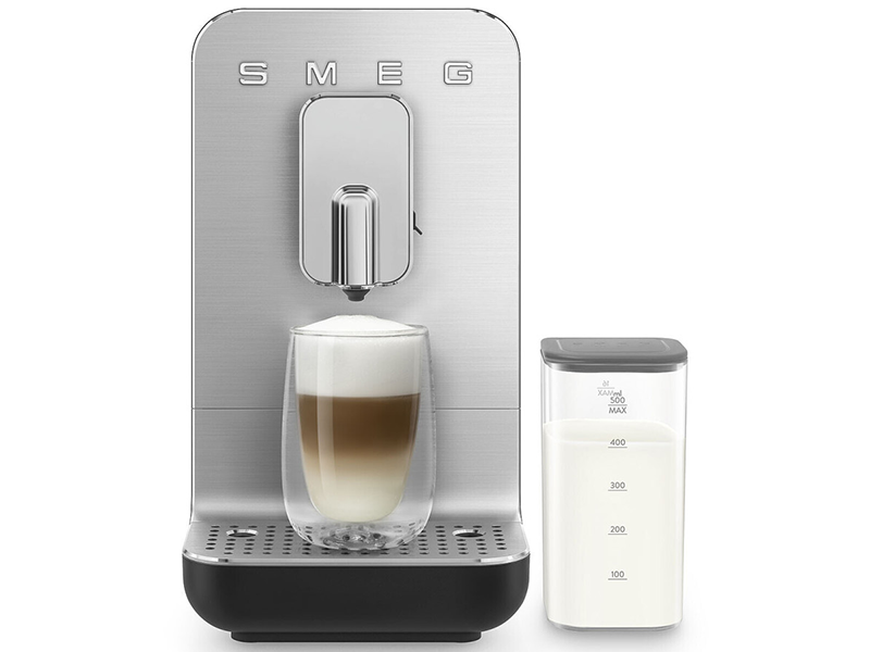 кофеварка Smeg BCC13BLMEU купить