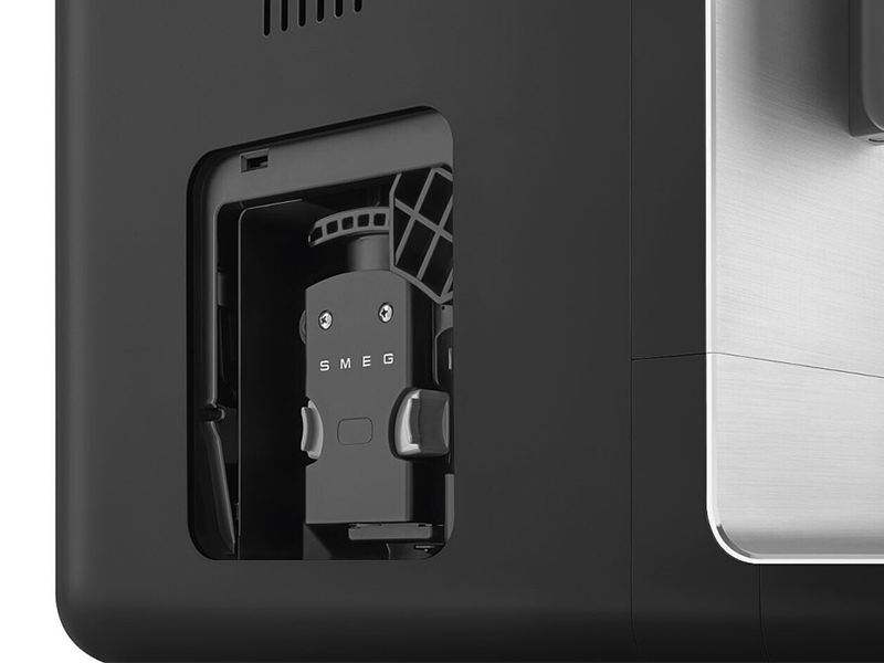 кофеварка Smeg BCC13BLMEU купить