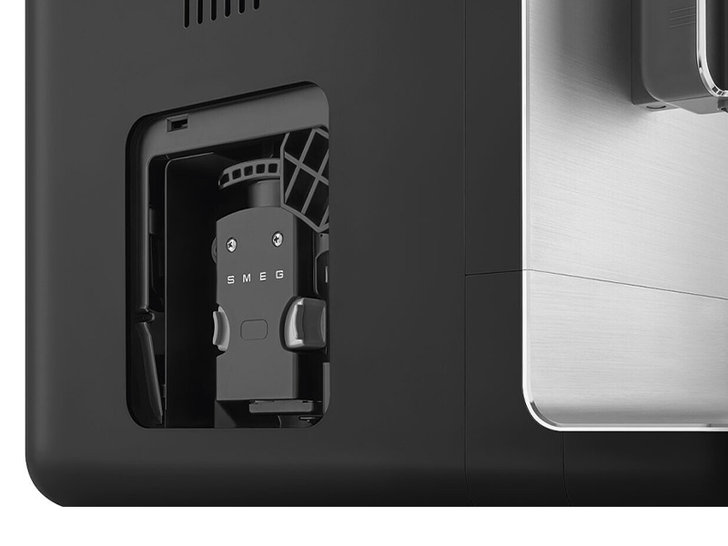 кофеварка Smeg BCC12BLMEU купить