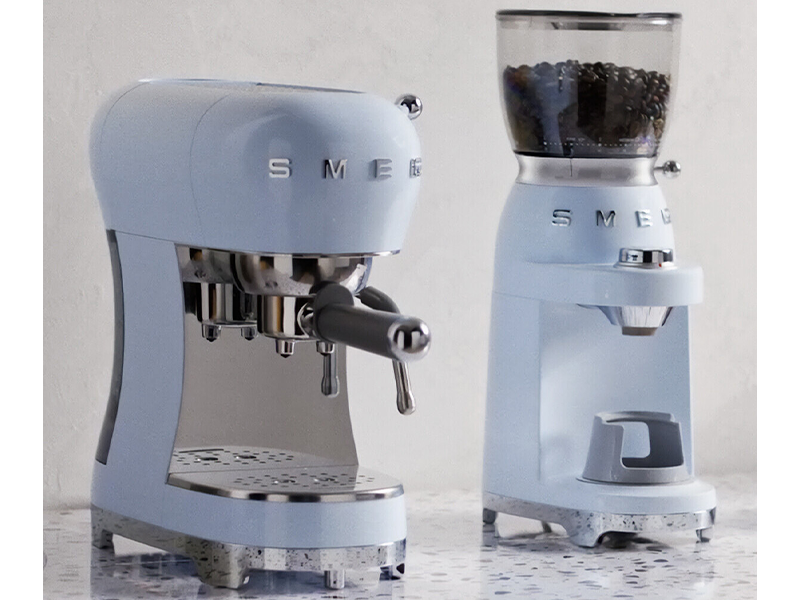 кофеварка Smeg ECF02PBEU купить