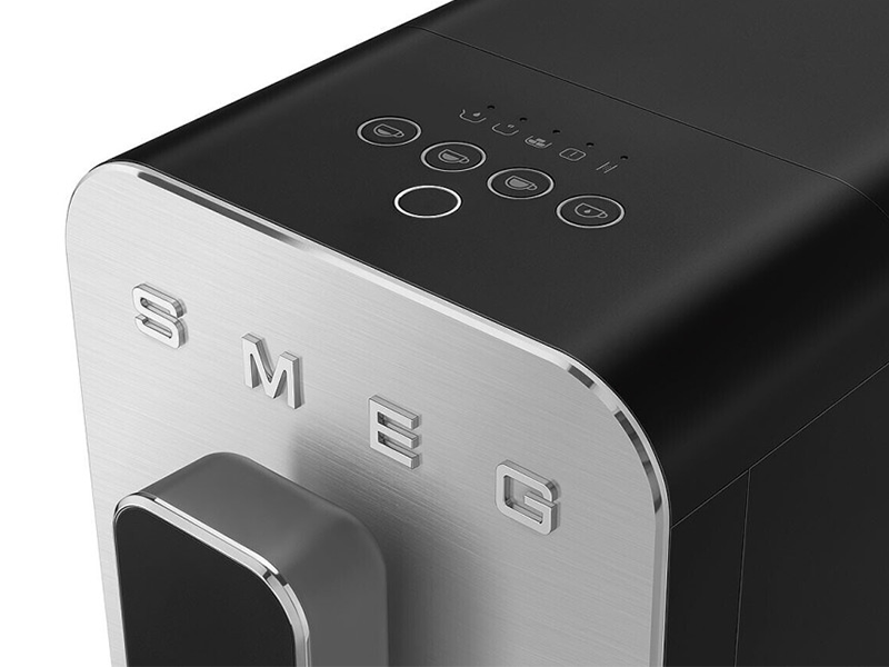 кофеварка Smeg BCC11BLMEU купить