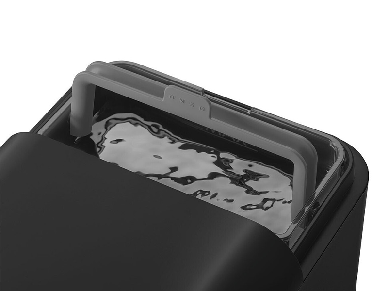 кофеварка Smeg BCC11BLMEU купить
