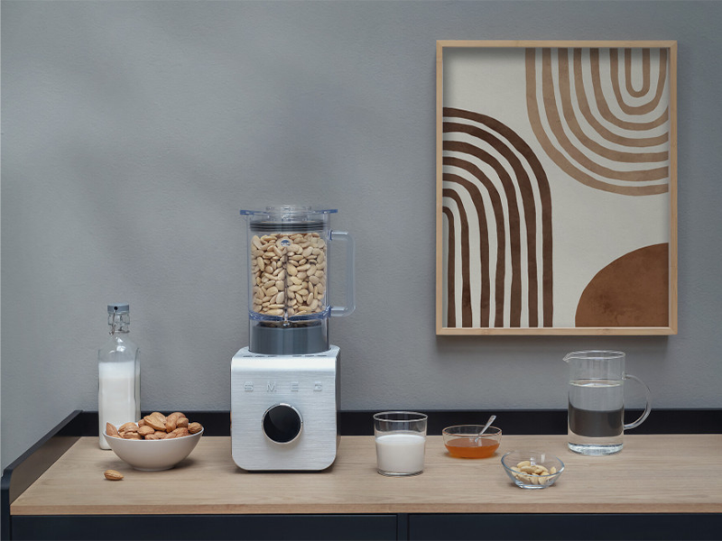 блендер Smeg BLC01BLMEU купить