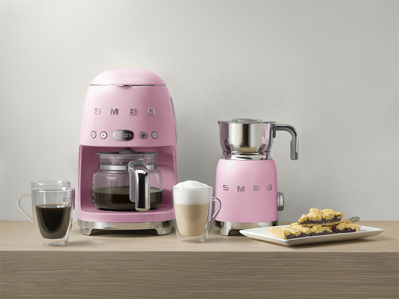 кофеварка Smeg DCF02PKEU купить