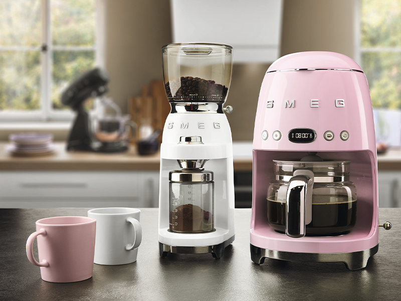 кофеварка Smeg DCF02PKEU купить