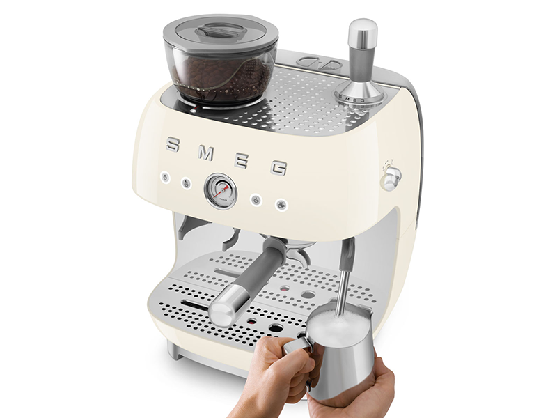 кофеварка Smeg EGF03CREU купить