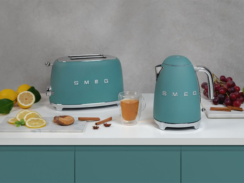 чайник Smeg KLF03EGMEU купить