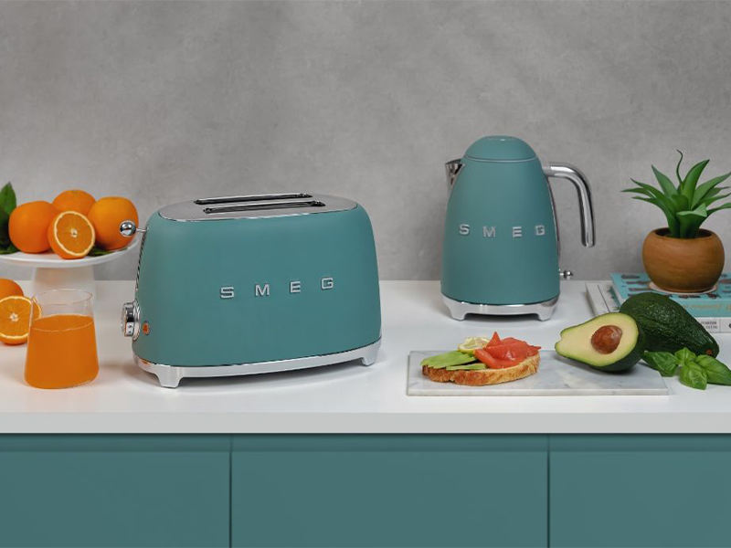 чайник Smeg KLF03EGMEU купить