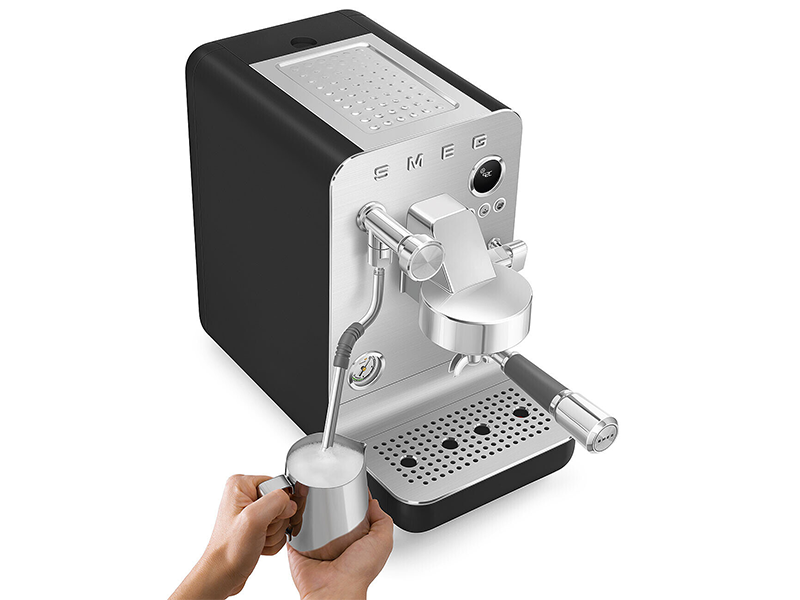 кофеварка Smeg EMC02BLMEU купить