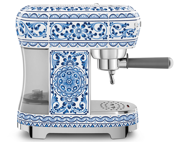 кофеварка Smeg ECF02DGBEU купить