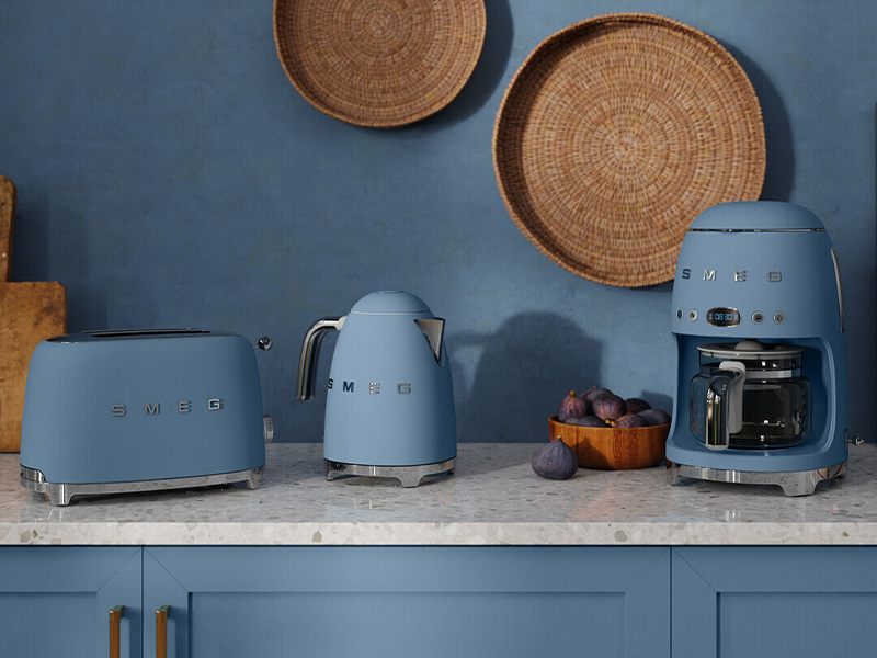 кофеварка Smeg DCF02SBMEU купить