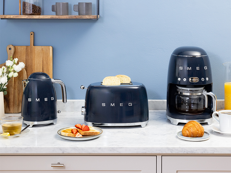 кофеварка Smeg DCF02NBEU купить