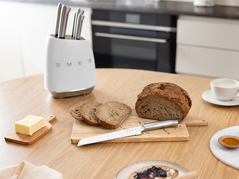 нож Smeg KBSF02WH купить