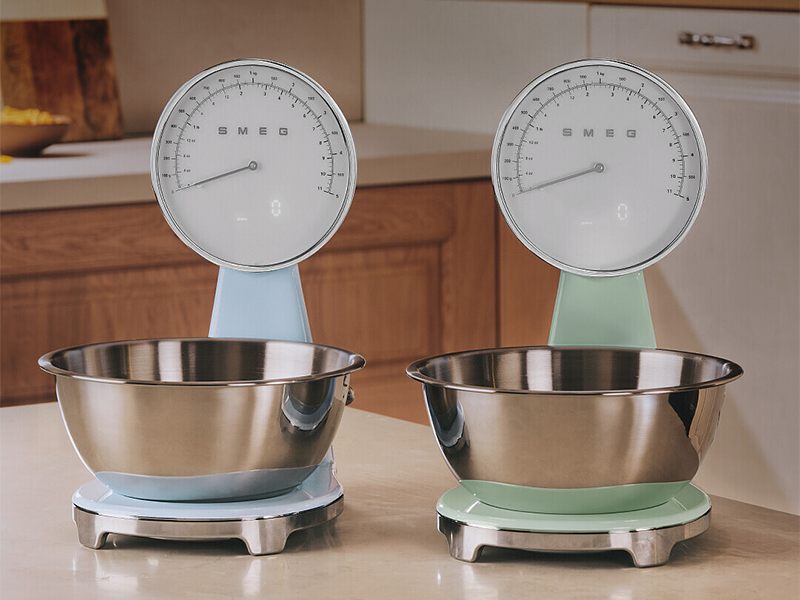 весы кухонные Smeg KSF01PBWW купить