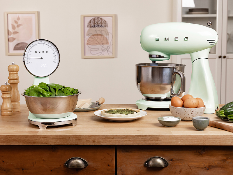 весы кухонные Smeg KSF01PGWW купить