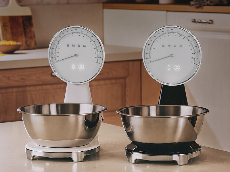 весы кухонные Smeg KSF01WHWW купить