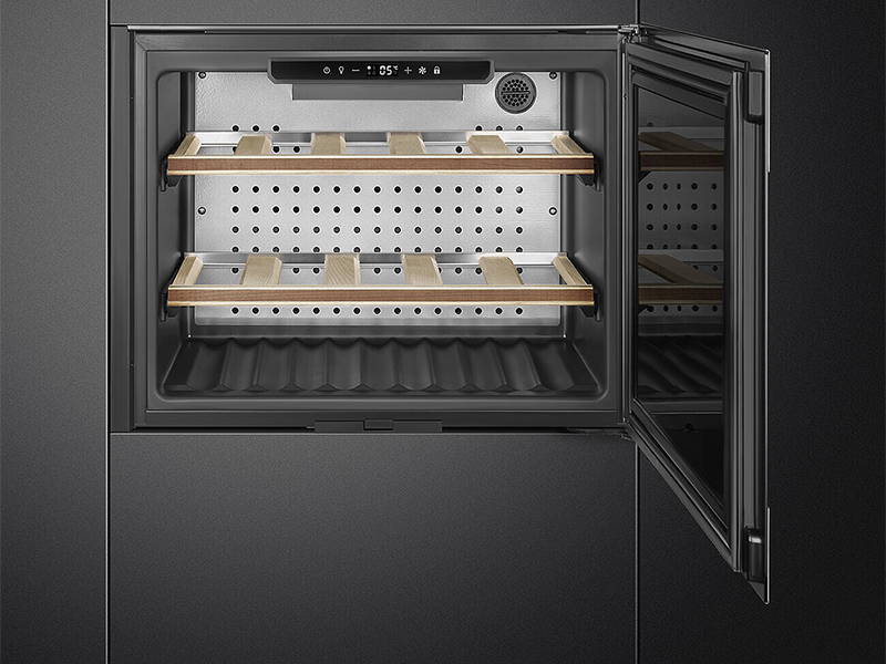 винный шкаф встраиваемый Smeg CVI320XE купить