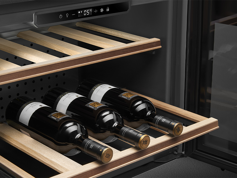 винный шкаф встраиваемый Smeg CVI320XE купить