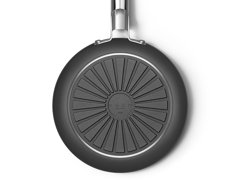 сковородка Smeg FPF2402BLM купить