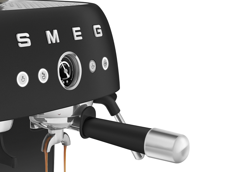 кофеварка Smeg EGF03BLMEU купить